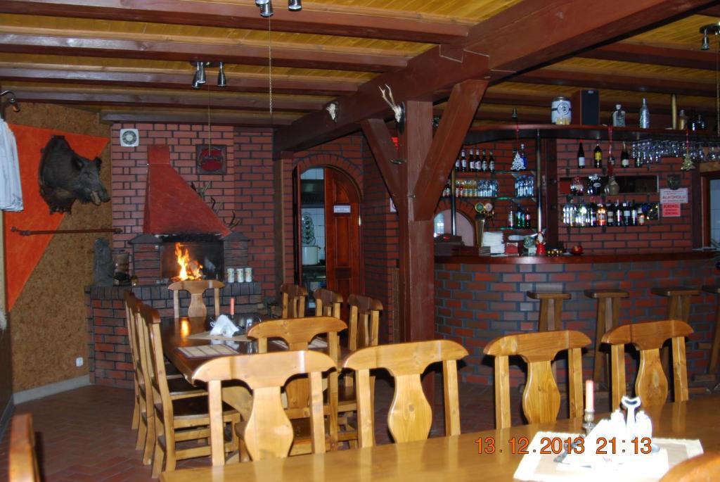 Zajazd I Restauracja "Mysliwskie Zacisze" Nikielkowo Exterior photo