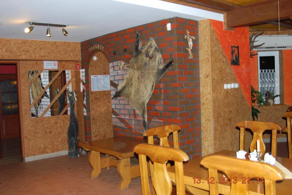 Zajazd I Restauracja "Mysliwskie Zacisze" Nikielkowo Exterior photo